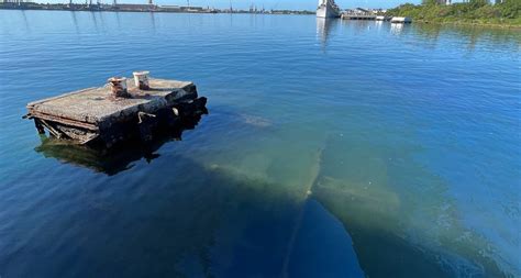 does oil still leak from the uss arizona|Studying the Effects of the Black Tears of USS Arizona